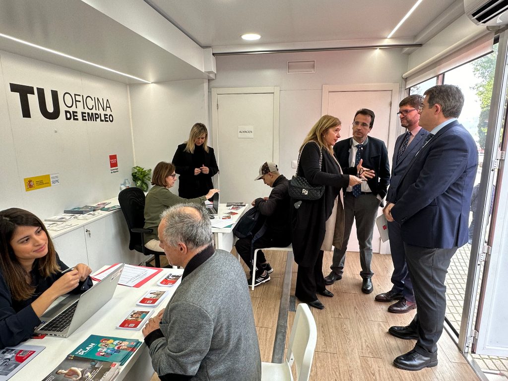 Leganés acoge la Feria de Empleo 'LEGAEMPLE@' con 50 empresas para conectar a buscadores de trabajo